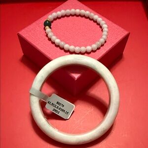 Elegant Apple Green Jade Bangle with Jade bracelet .